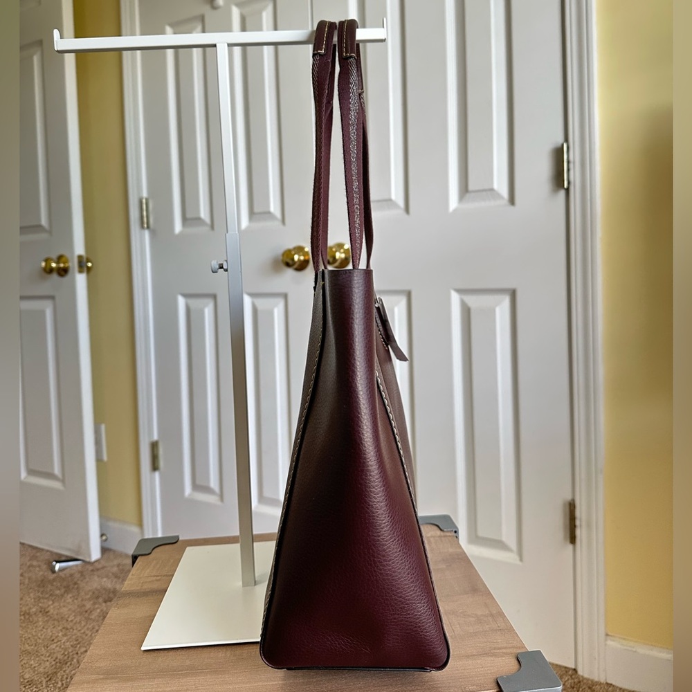 Sold- Coach Derby Leather Open Top Tote Bag in New with Tag Condition, Oxblood - Picture 4 of 8